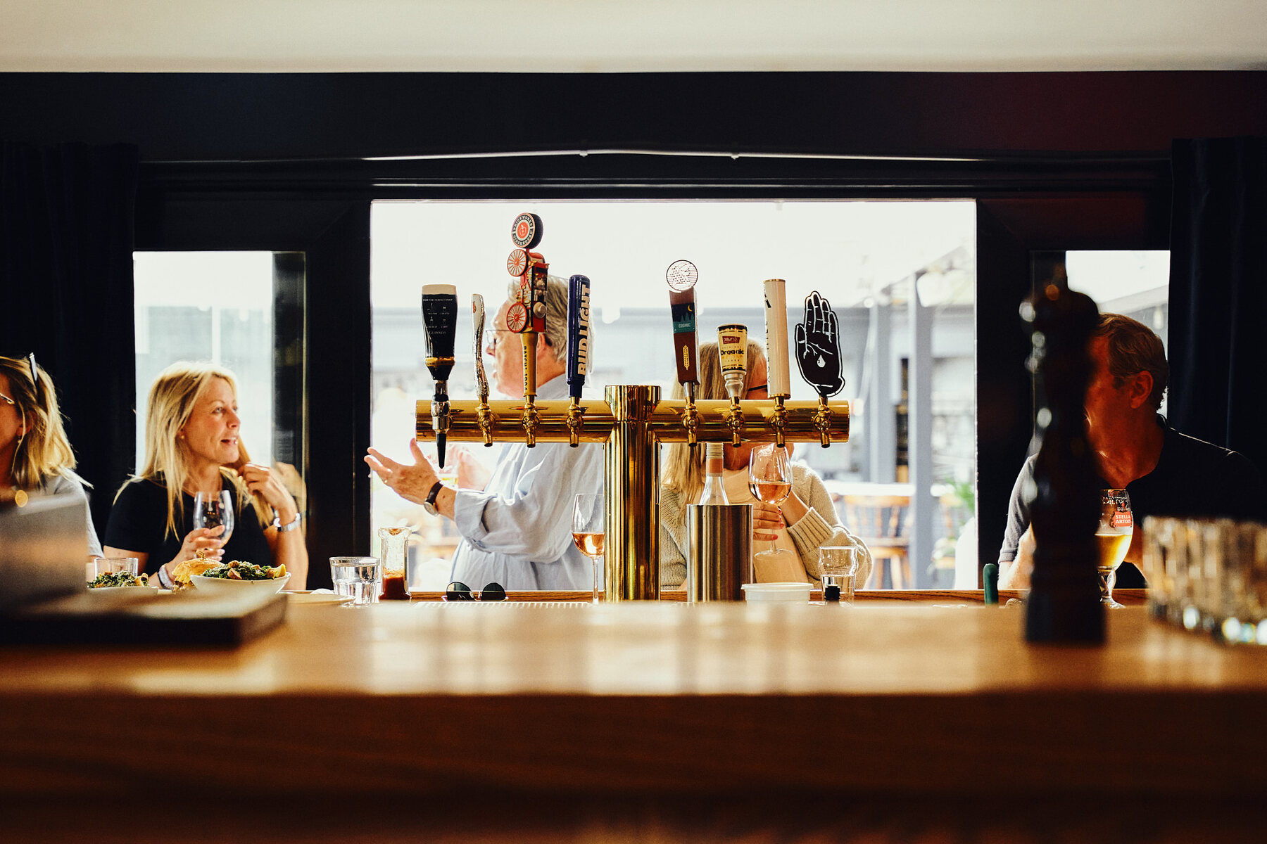 Marine Tavern — hospitality photography